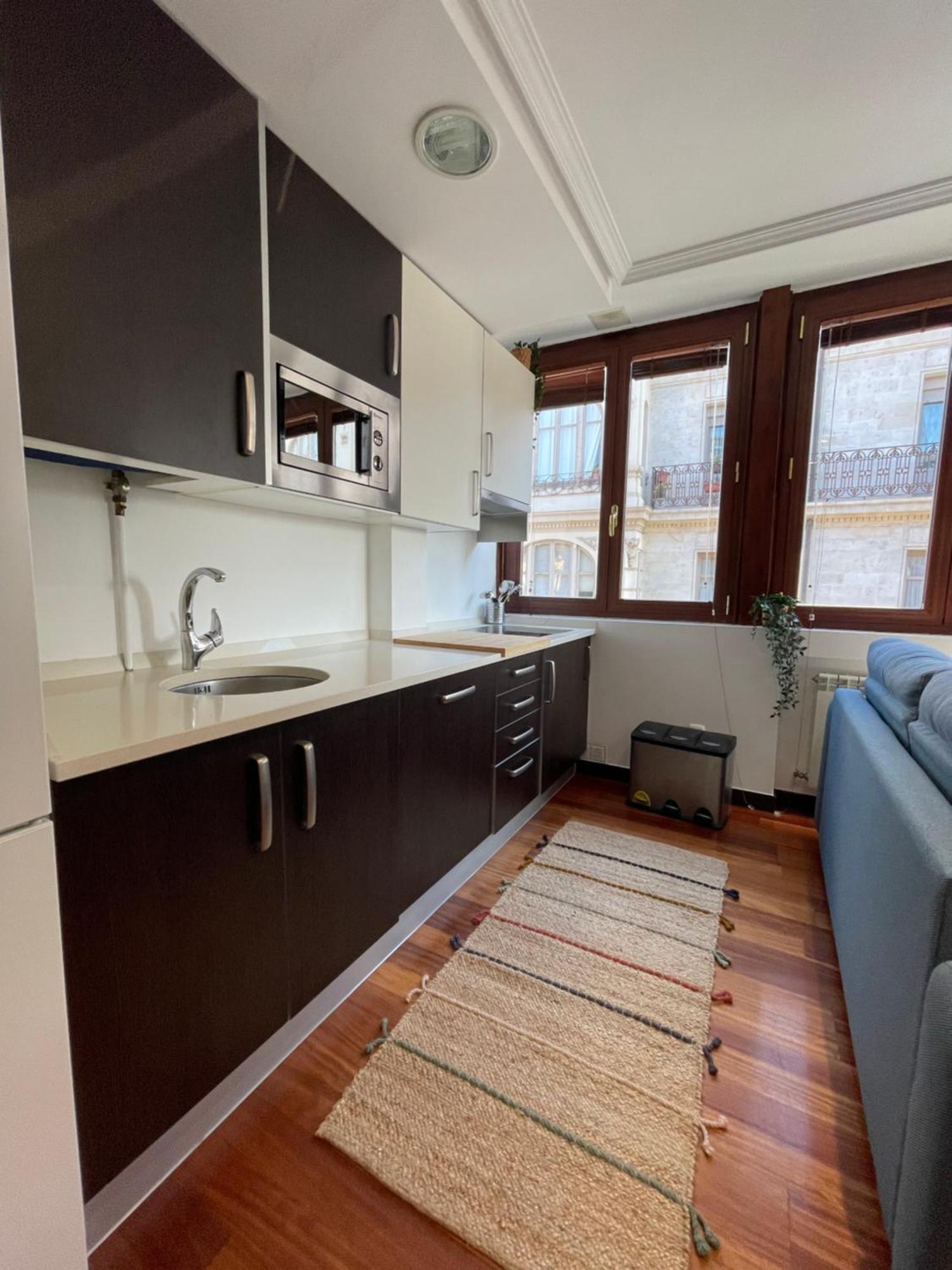 Atuaire Home Vivienda A Luminosa Parking Incluido En Plena Calle Comercial Burgo Eksteriør billede