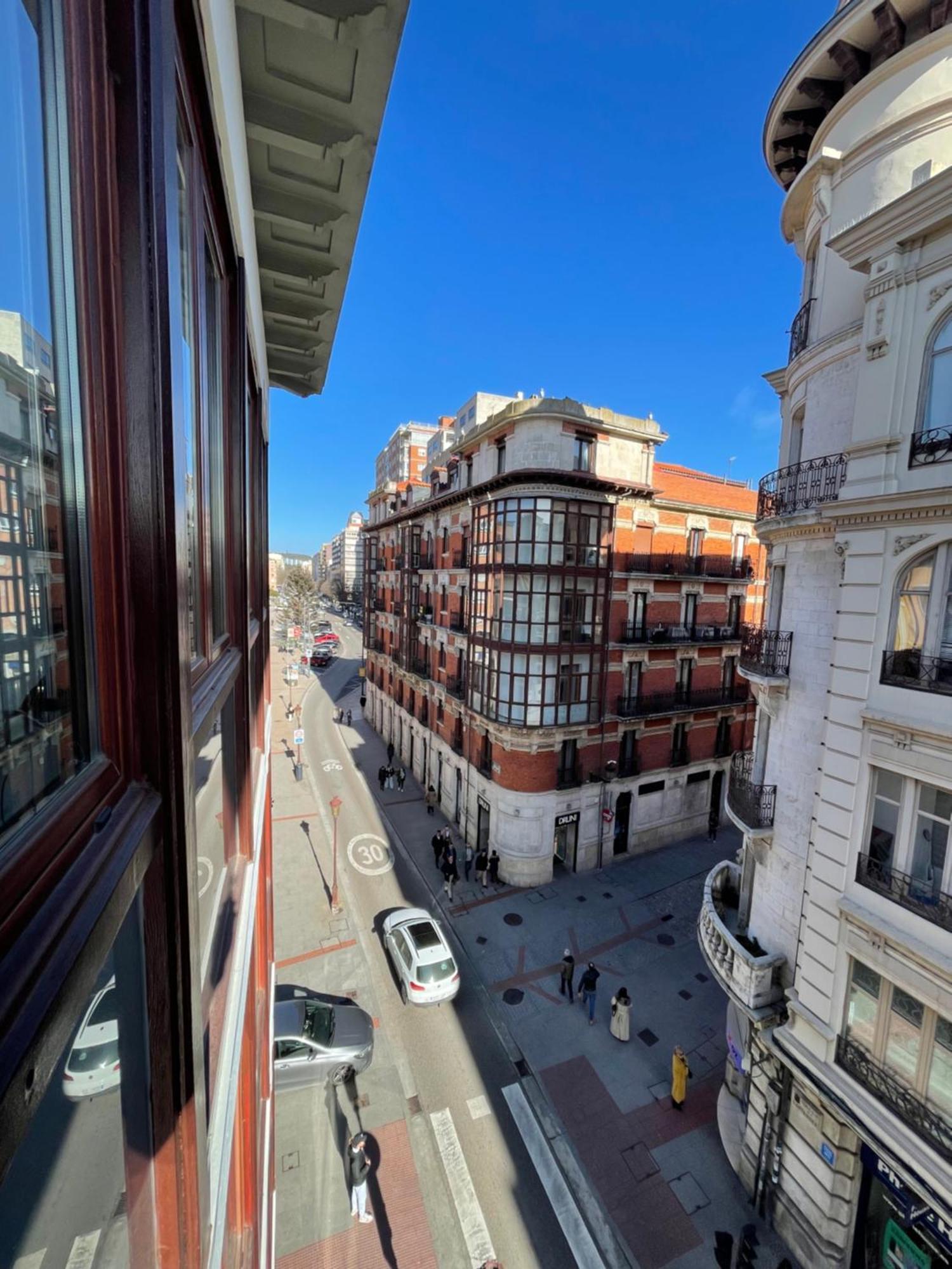 Atuaire Home Vivienda A Luminosa Parking Incluido En Plena Calle Comercial Burgo Eksteriør billede